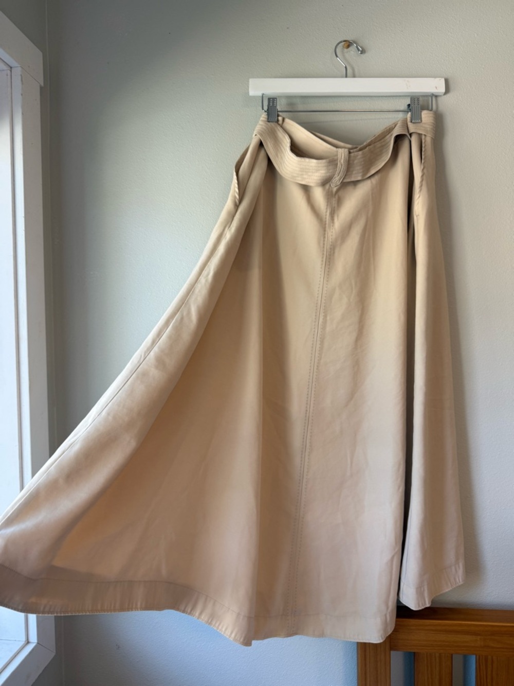 Banana Republic Cream Tie-Waist Midi Skirt Size 18 - Picture 2 of 5